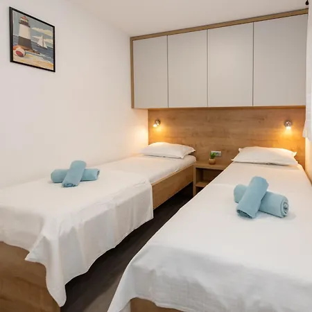 Campingplatz Mobilna Kucica Emma, Kamp Vala Grebaštica