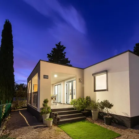 Mobilna Kucica Emma, Kamp Vala Campingplatz *