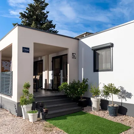 Campingplatz Mobilna Kucica Emma, Kamp Vala Grebaštica