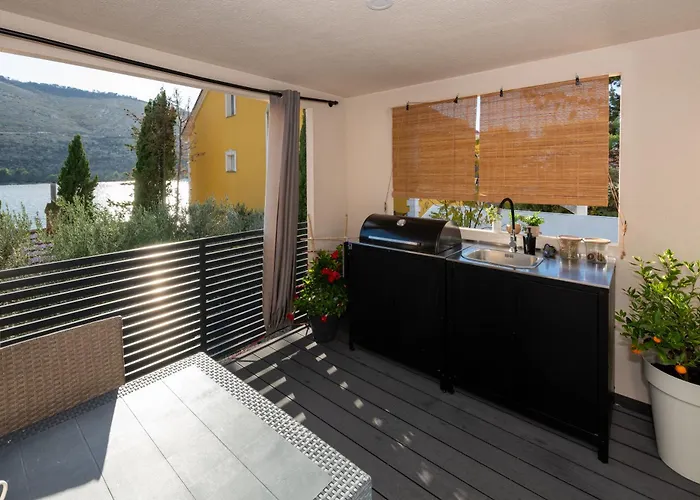 Kemp Mobilna Kucica Emma, Kamp Vala Grebaštica