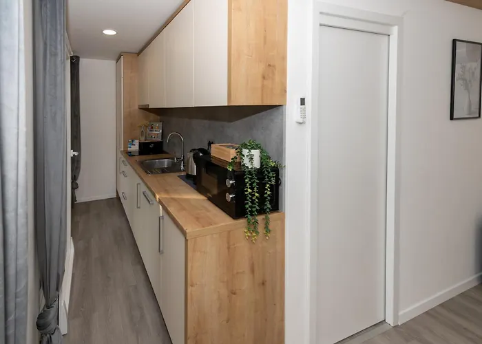 Kemp Mobilna Kucica Emma, Kamp Vala Grebaštica